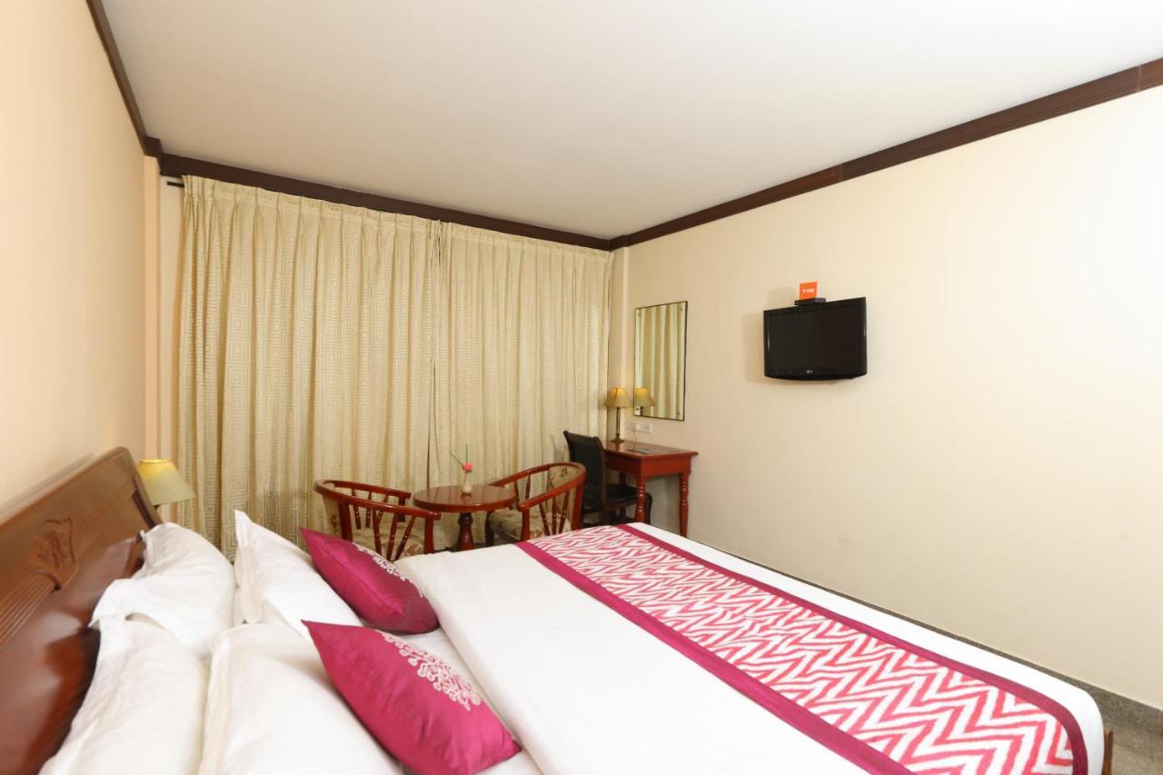 Oyo 15925 Tommaso Hotels And Resorts Sriperumbudur Esterno foto